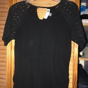 Old navy maternity top